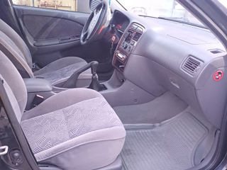 Toyota Avensis foto 6