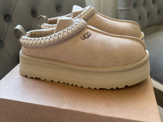 UGG mar.38