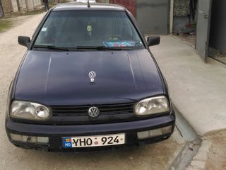 Volkswagen Golf foto 1