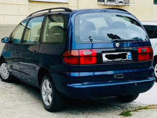 Volkswagen Sharan foto 3