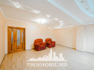 Apartament cu 3 camere, 121 m², Centru, Chișinău foto 9