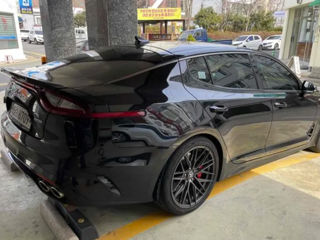 KIA Stinger foto 11