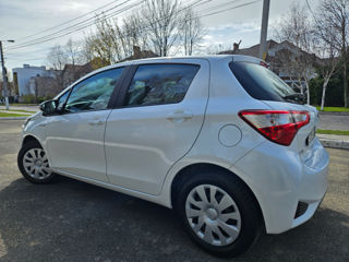 Toyota Yaris foto 2