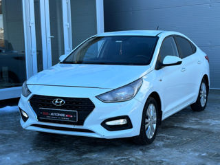 Hyundai Accent фото 1