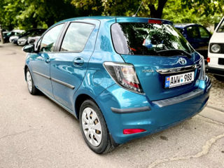 Toyota Yaris foto 2