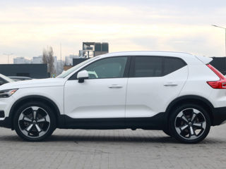 Volvo XC40 фото 3