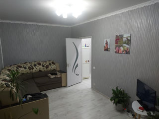 Apartament cu 2 camere, 62 m², 6 cartier, Bălți foto 2