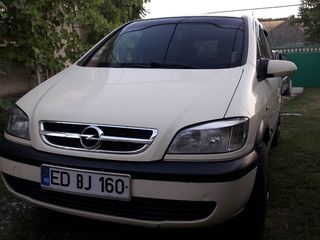 Opel Zafira foto 8