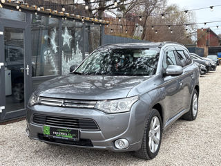 Mitsubishi Outlander foto 3