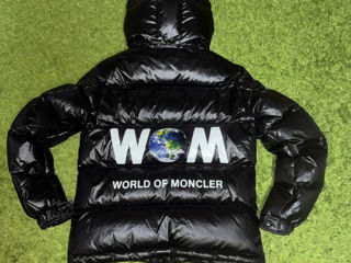 World of Moncler puffer foto 2