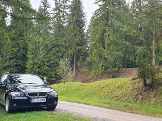 BMW 3 Series Touring foto 1