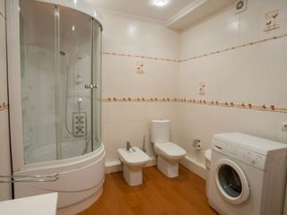 Apartament cu 3 camere, 127 m², Centru, Chișinău foto 7