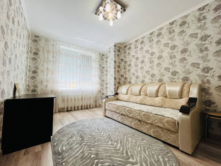 Apartament cu 3 camere, 80 m², Botanica, Chișinău foto 3