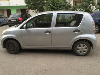 Daihatsu Sirion foto 8