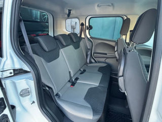 Ford Tourneo Courier foto 12