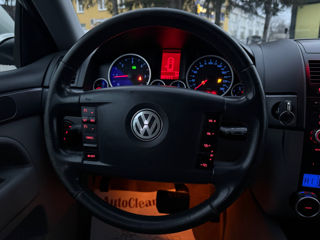 Volkswagen Touareg foto 13