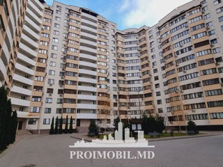 Apartament cu 5 camere sau mai multe, 184 m², Botanica, Chișinău foto 2
