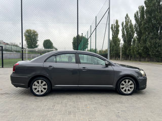 Toyota Avensis foto 7