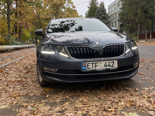 Skoda Octavia foto 1