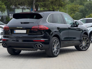 Porsche Cayenne foto 2