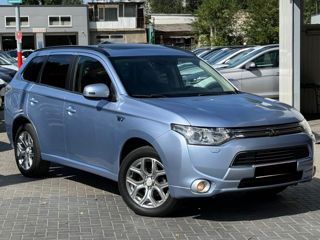 Mitsubishi Outlander foto 3