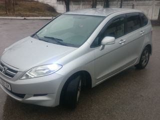 Honda FR-V foto 2