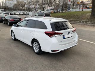 Toyota Auris foto 8