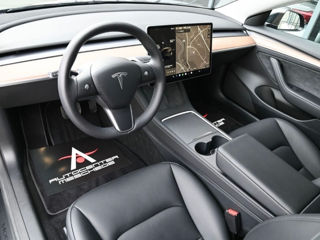 Tesla Model 3 foto 6