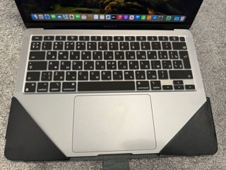 MacBook Air 13-inch model A2337 foto 3