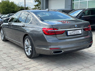 BMW 7 Series фото 6