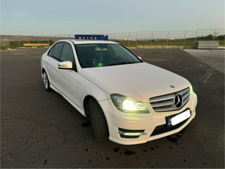 Mercedes C-Class foto 4