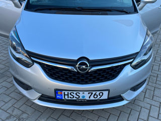 Opel Zafira foto 2