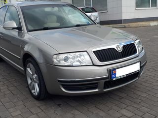 Skoda Superb foto 3