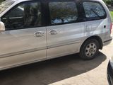 KIA Carnival foto 1