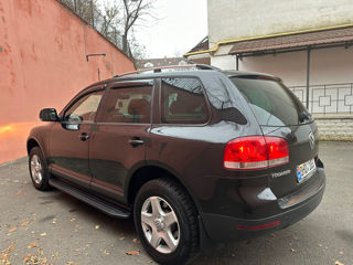 Volkswagen Touareg foto 7