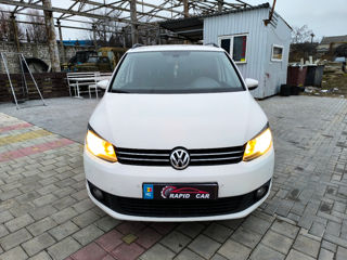 Volkswagen Touran foto 2