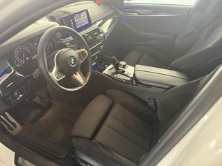 BMW 5 Series foto 8