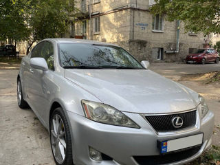 Lexus IS Series