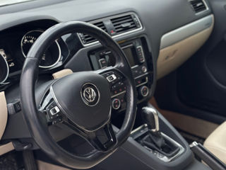 Volkswagen Jetta foto 10