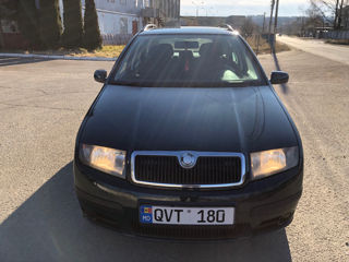 Skoda Fabia foto 2