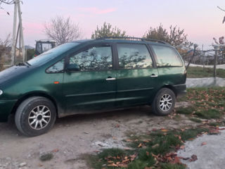 Volkswagen Sharan foto 2