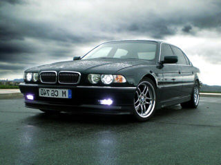 BMW 7 Series foto 2