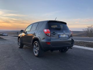 Toyota Rav 4 foto 2