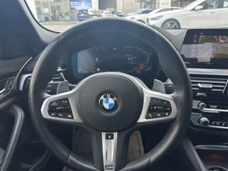 BMW 5 Series foto 8