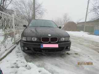 BMW 5 Series foto 3