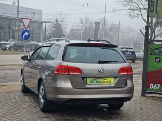 Volkswagen Passat foto 4