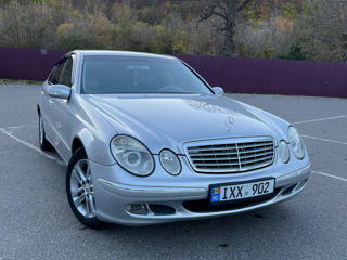 Mercedes E-Class foto 1