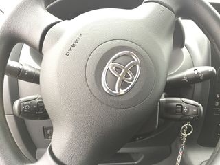 Toyota Altele foto 6
