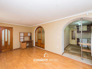 Apartament cu 4 camere, 64 m², Buiucani, Chișinău foto 8