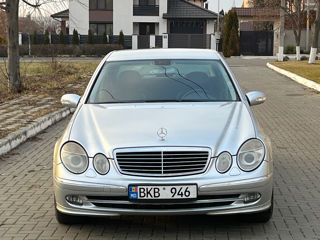 Mercedes E-Class foto 2